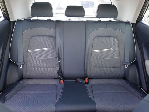 Used 2021 Hyundai Venue w/ Cargo Package image 24