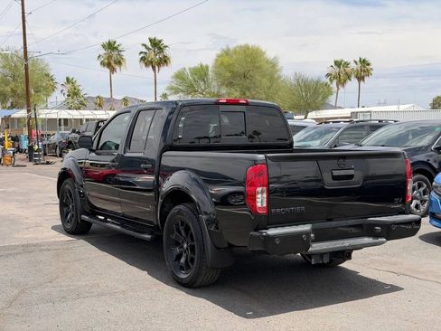 Used 2021 Nissan Frontier SV w/ Midnight Edition Floor Mats RWD image 6