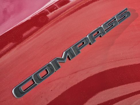 New 2026 Jeep Compass Latitude image 13