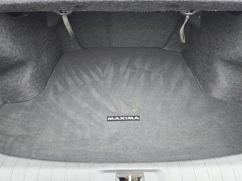 Used 2018 Nissan Maxima SR image 32