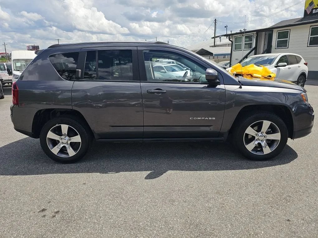 Used 2017 Jeep Compass High Altitude FWD image 6