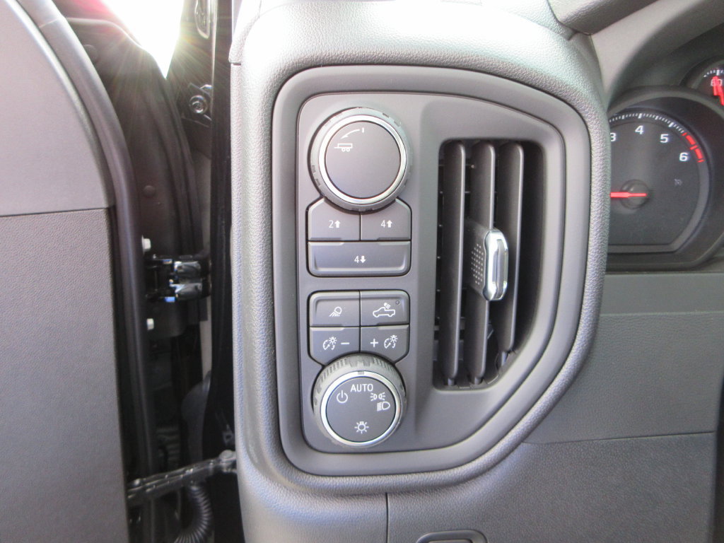 New 2026 Chevrolet Silverado 2500 Custom w/ Custom Value Package AWD/4WD image 25