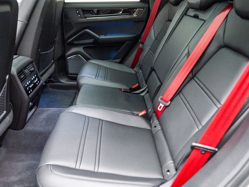 Used 2025 Porsche Cayenne GTS image 23