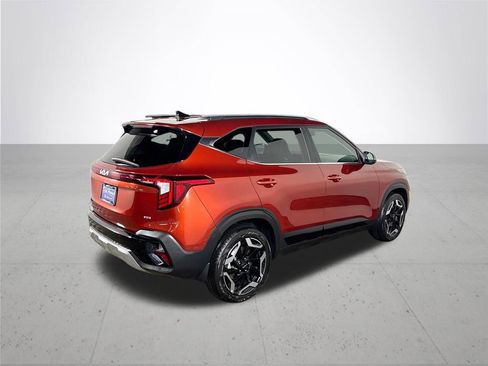 Certified 2025 Kia Seltos SX image 7