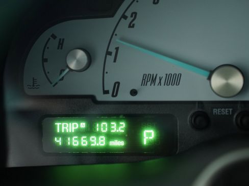 Used 2002 Ford Thunderbird image 36