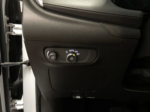 Used 2024 Buick Encore GX Preferred FWD image 24