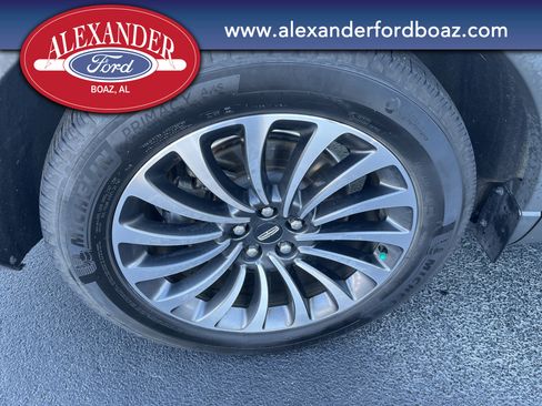 Used 2022 Lincoln Aviator Reserve w/ Equipment Group 201A image 7