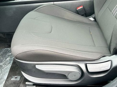 New 2025 Hyundai Elantra Sport image 18