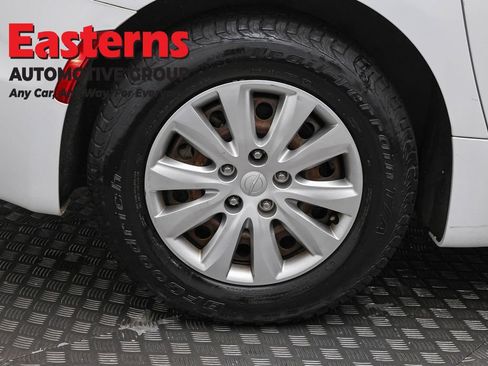 Used 2023 Chrysler Pacifica Limited FWD image 31