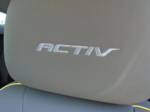 Used 2026 Chevrolet Trax ACTIV w/ Driver Confidence Package FWD image 18