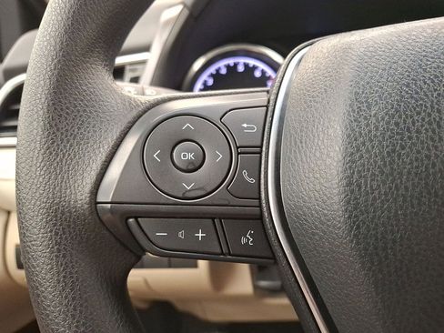 Certified 2018 Toyota Camry LE FWD image 17