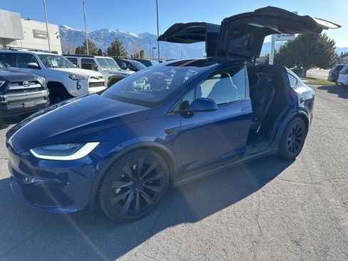 Used 2022 Tesla Model X Plaid image 13