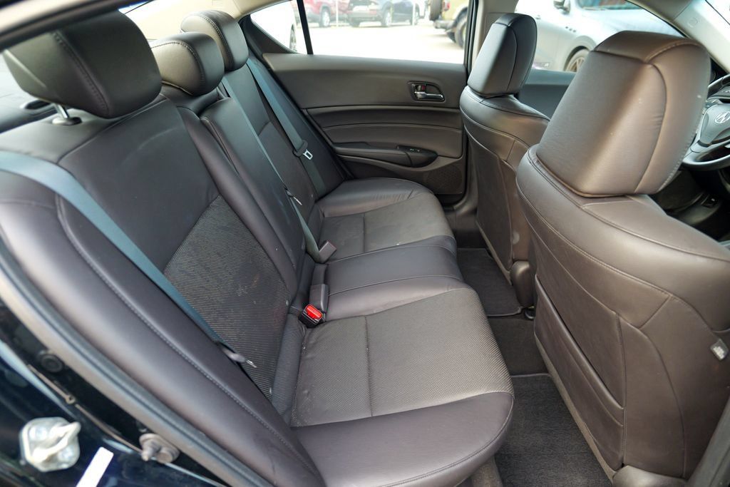 Used 2015 Acura ILX w/ Premium Package FWD image 30