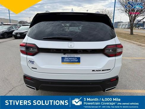 Used 2025 Honda Pilot Black Edition image 6