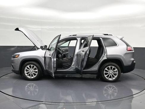 Used 2019 Jeep Cherokee Latitude w/ Popular Appearance Group FWD image 37