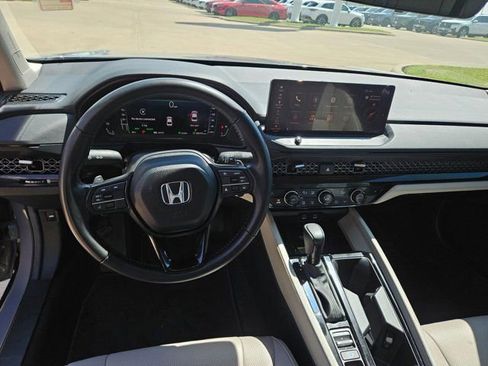 Used 2025 Honda Accord EX-L image 17