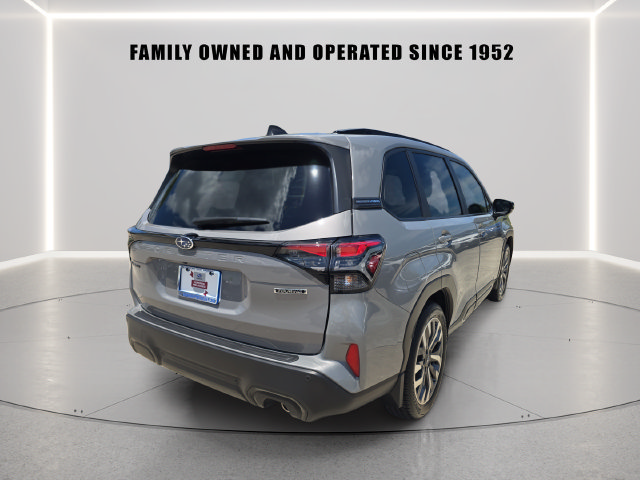 Used 2025 Subaru Forester Touring w/ Popular Package - Touring AWD/4WD image 3