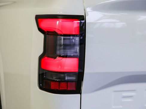 New 2025 Nissan Frontier SV image 6