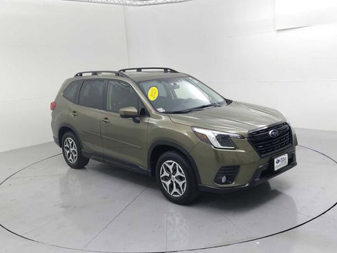 Certified 2023 Subaru Forester Premium image 1