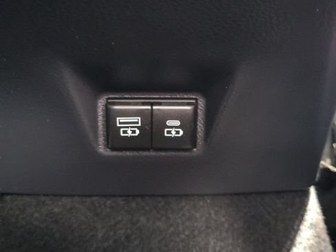 Used 2025 Toyota Camry SE w/ Multimedia Upgrade Package FWD image 18