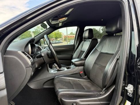 Used 2021 Jeep Grand Cherokee Laredo X AWD/4WD image 13