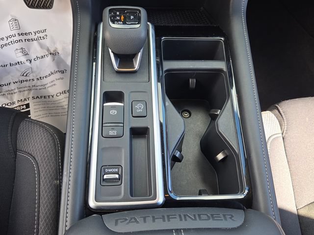 Used 2025 Nissan Pathfinder SV FWD image 19