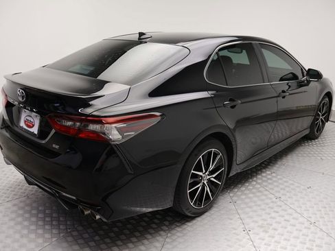 Used 2021 Toyota Camry SE w/ Audio Upgrade Package FWD image 8