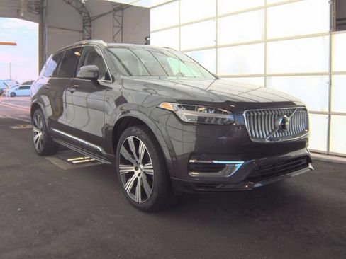 Used 2024 Volvo XC90 T8 Ultimate w/ Protection Package Premier AWD/4WD image 4