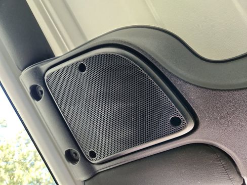 Used 2017 Jeep Wrangler Rubicon w/ Power Convenience Group image 27