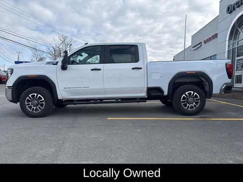 Used 2025 GMC Sierra 3500 Pro AWD/4WD image 7
