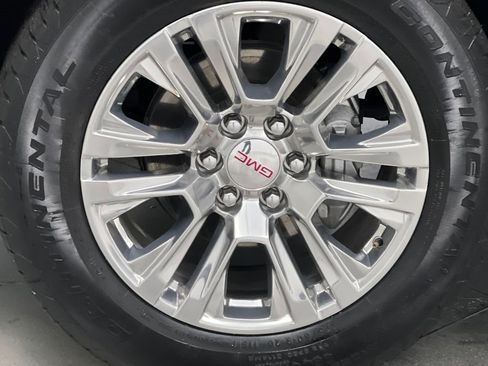 Used 2025 GMC Yukon Denali image 67