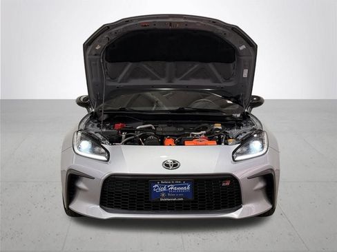 Used 2023 Toyota GR86 Premium RWD image 5