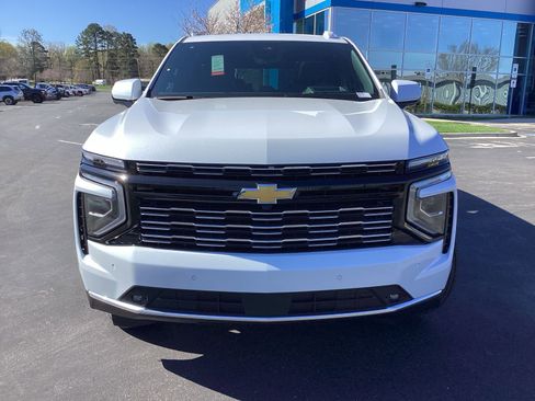New 2026 Chevrolet Suburban High Country AWD/4WD image 4