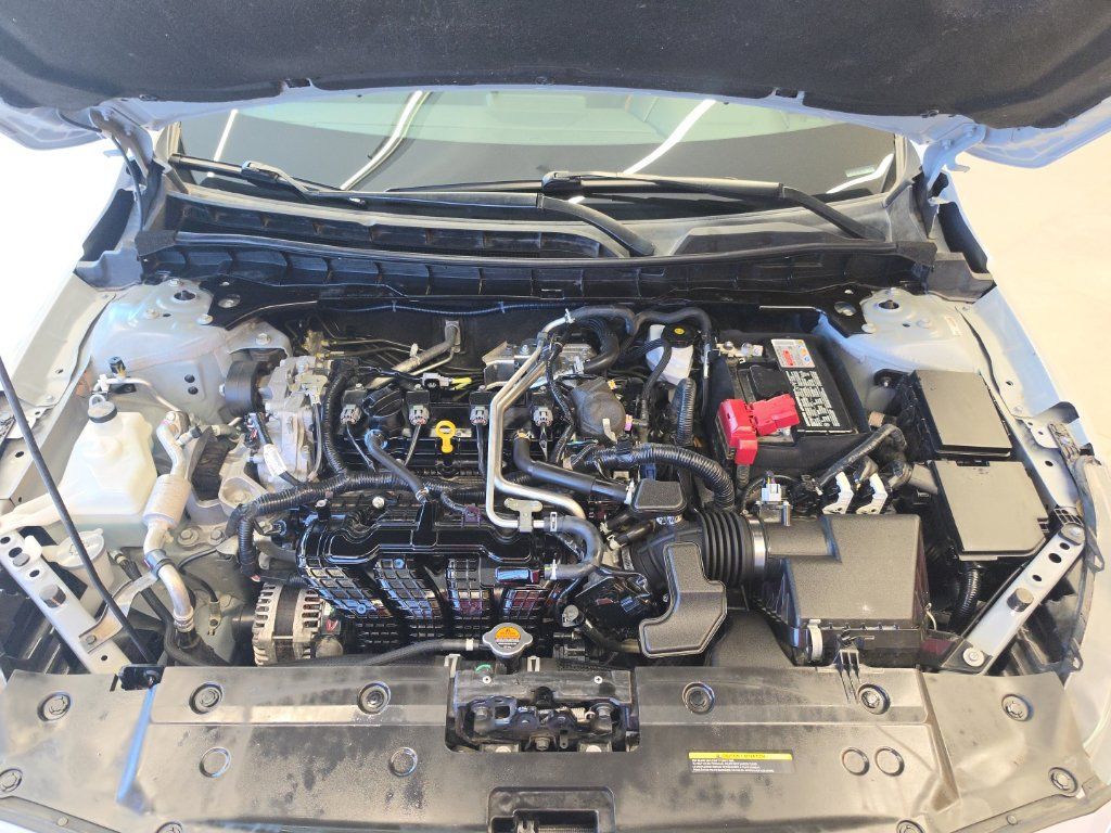 Used 2024 Nissan Altima 2.5 SR FWD image 48