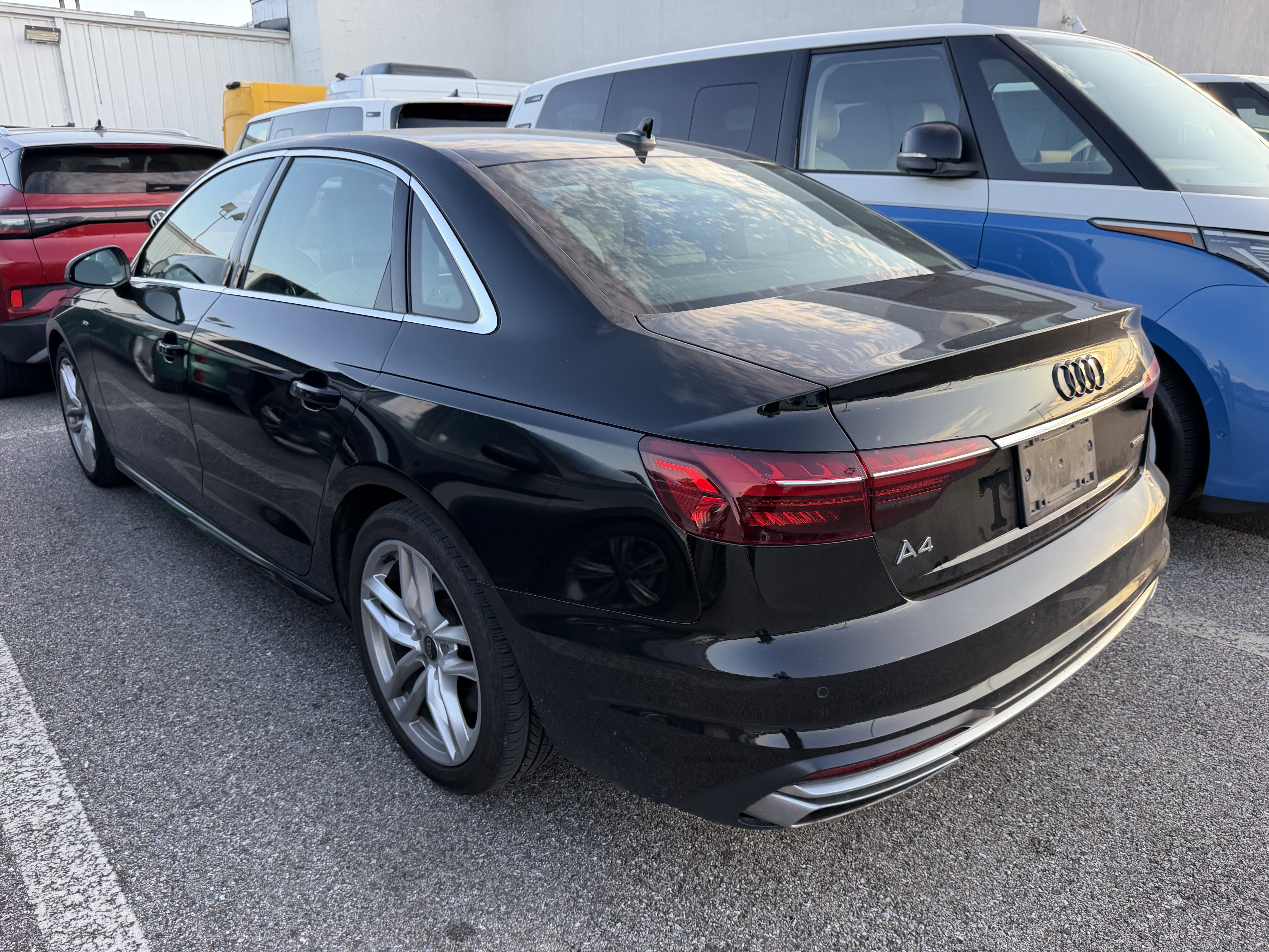 Used 2023 Audi A4 2.0T Premium w/ Convenience Package AWD/4WD image 23