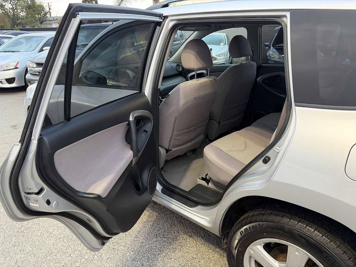 Used 2007 Toyota RAV4 2WD image 14