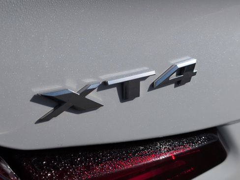 Used 2019 Cadillac XT4 Luxury w/ Cold Weather Package image 30