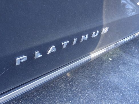 Used 2018 Ford Expedition Platinum image 12