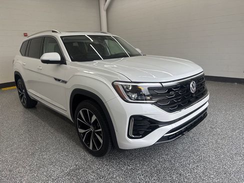 New 2026 Volkswagen Atlas SEL Premium R-Line image 5