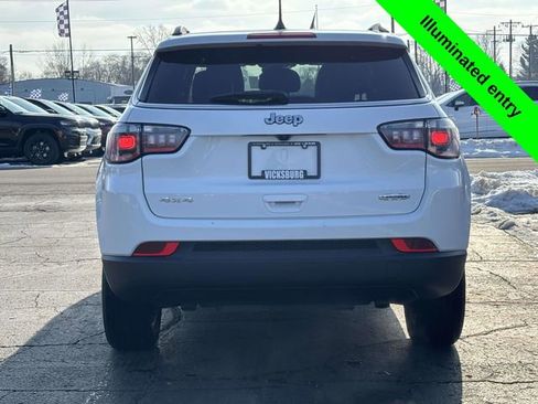 Used 2023 Jeep Compass Latitude image 33
