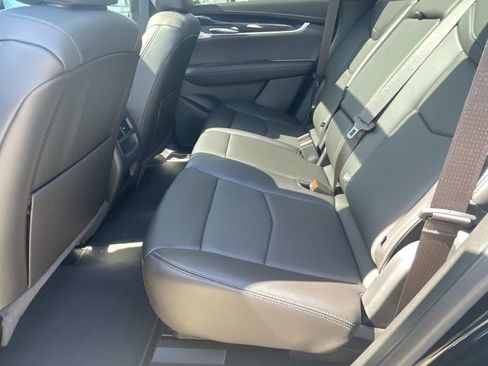 Used 2023 Cadillac XT5 Premium Luxury w/ Technology Package AWD/4WD image 10