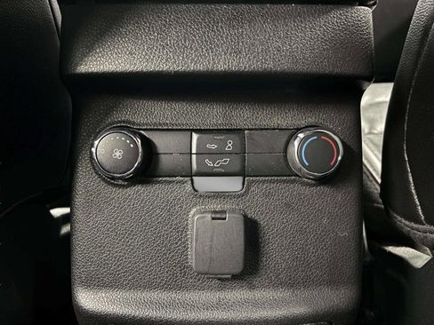 Used 2018 Ford Explorer XLT w/ Equipment Group 202A image 45