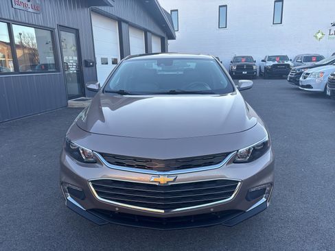 Used 2018 Chevrolet Malibu Premier w/ Premier Sun and Wheel Package image 8