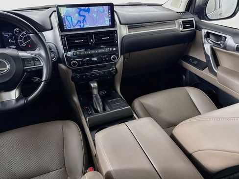 Certified 2022 Lexus GX 460 Luxury w/ Off Road Package AWD/4WD image 24