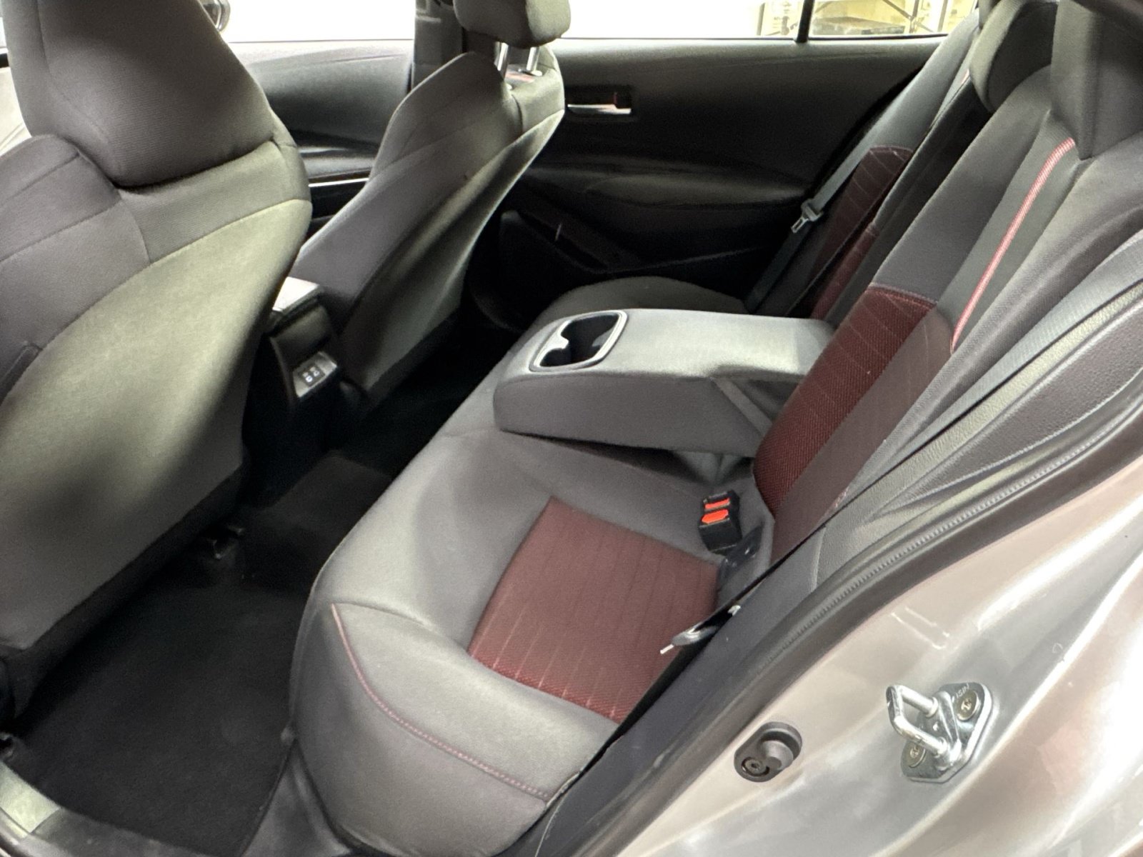 Used 2025 Toyota Corolla SE FWD image 36