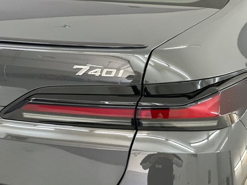New 2026 BMW 740i w/ Premium Package image 12