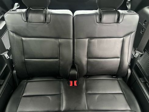 Certified 2022 Ford Explorer XLT w/ Equipment Group 202A image 23