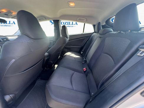 Used 2018 Toyota Prius FWD image 10