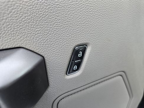 Used 2020 Ford F150 XLT w/ Equipment Group 302A Luxury AWD/4WD image 27