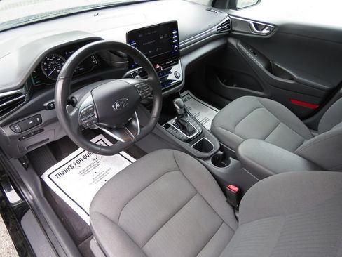 Used 2021 Hyundai Ioniq SE FWD image 10
